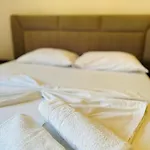 Pazari I Ri, Quiet And Stay, Self Check-in * تيرانا