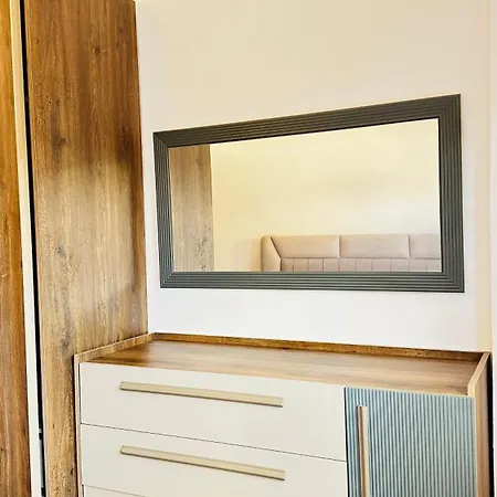 Pazari I Ri, Quiet And Stay, Self Check-in Daire Tiran