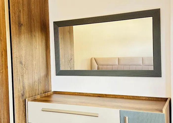 Pazari I Ri, Quiet And Stay, Self Check-in Daire Tiran