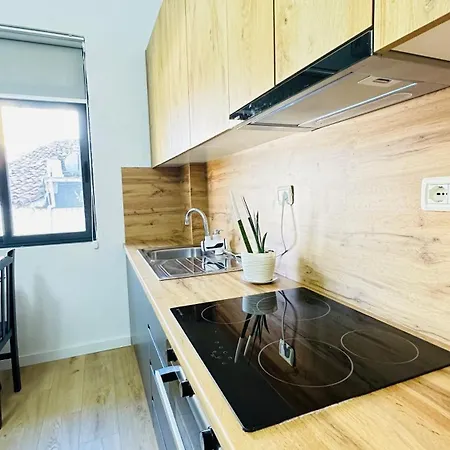 Pazari I Ri, Quiet And Stay, Self Check-in