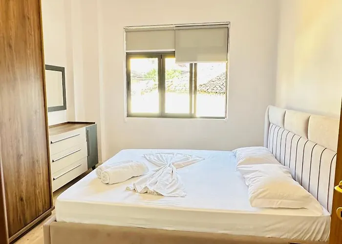 Pazari I Ri, Quiet And Stay, Self Check-in